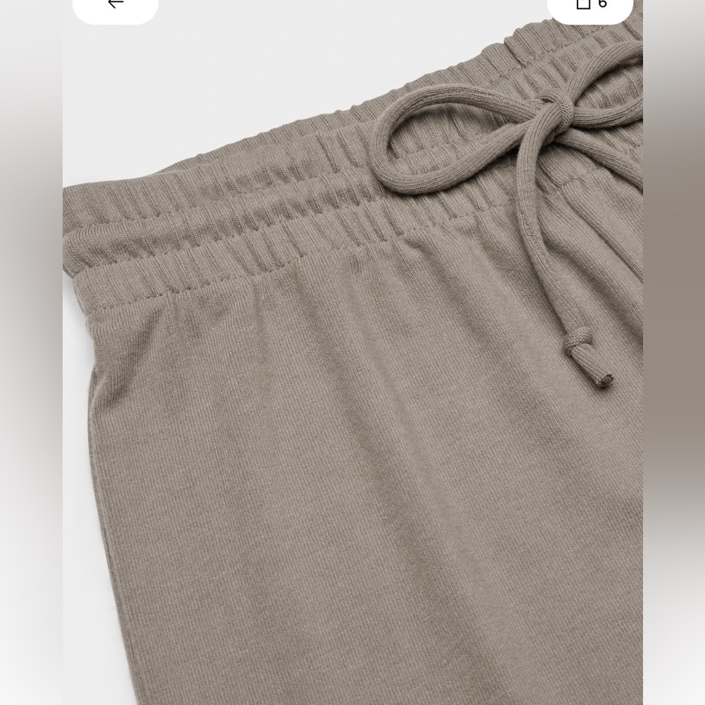 Aritzia recharge pant nwt - Picture 4 of 8